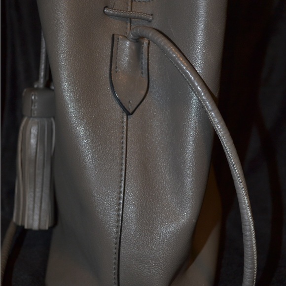 Tom Ford Bucket Crossbody Bag - Picture 4 of 11